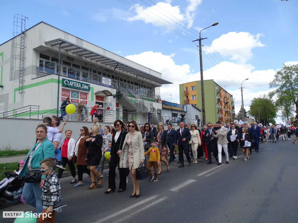 Korowód ulicami miasta