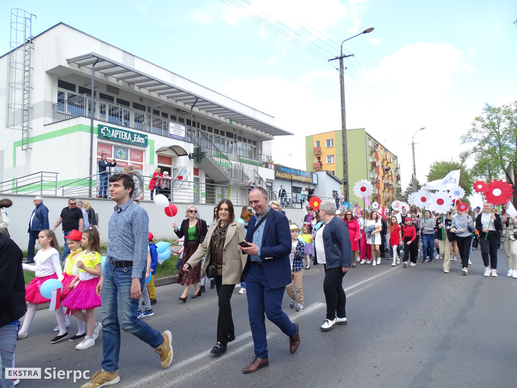Korowód ulicami miasta