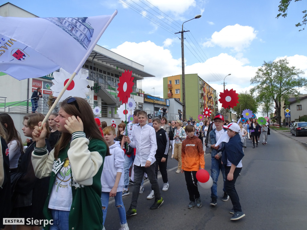Korowód ulicami miasta