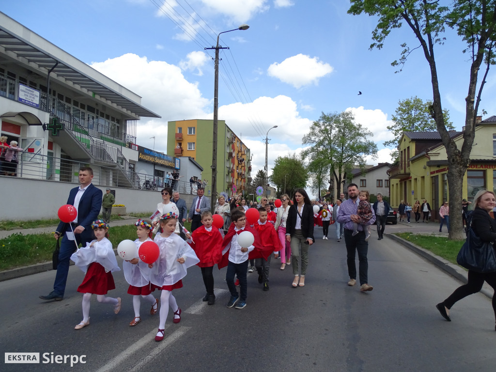 Korowód ulicami miasta