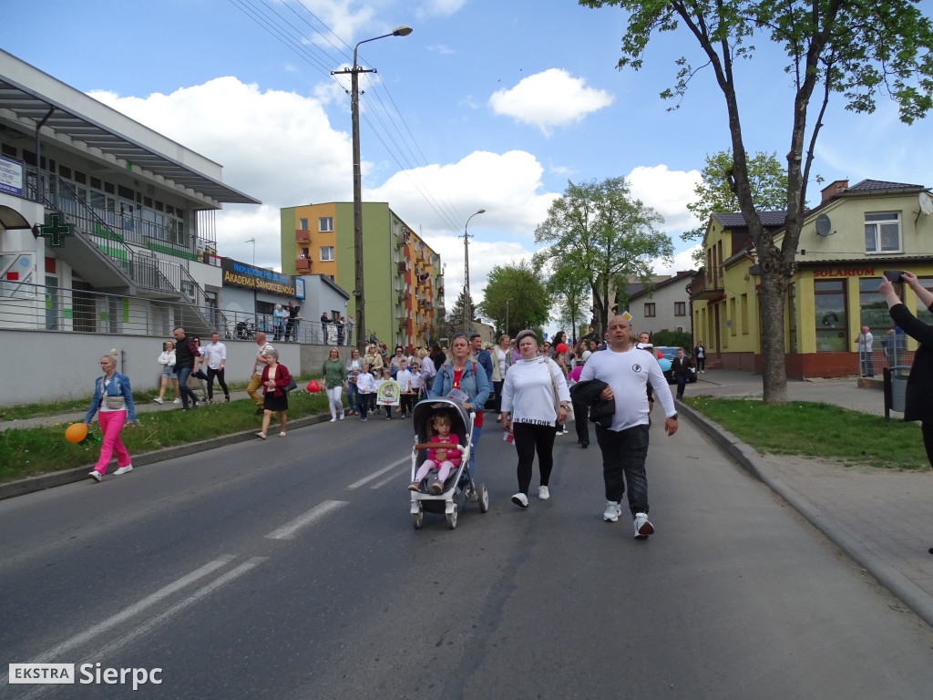 Korowód ulicami miasta