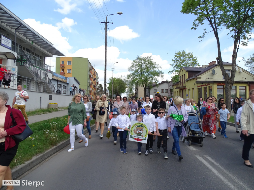 Korowód ulicami miasta