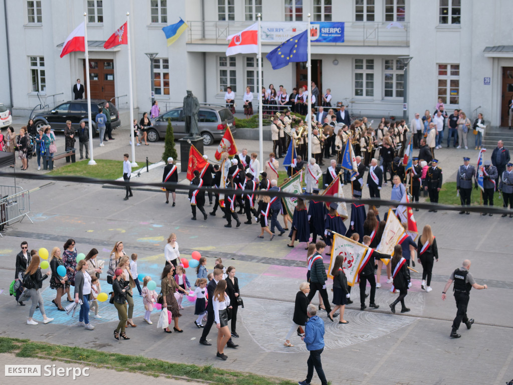 Korowód ulicami miasta