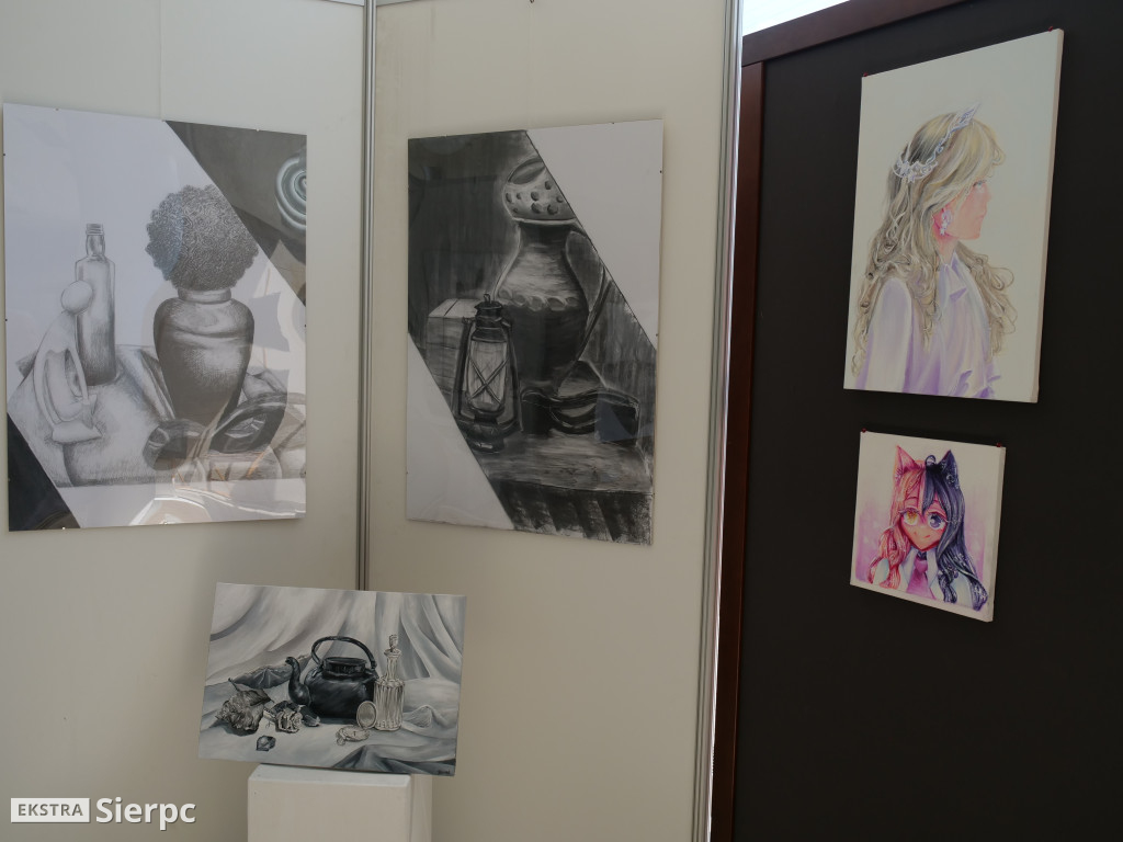 Wystawa grup plastycznych i ceramicznych w CKISz