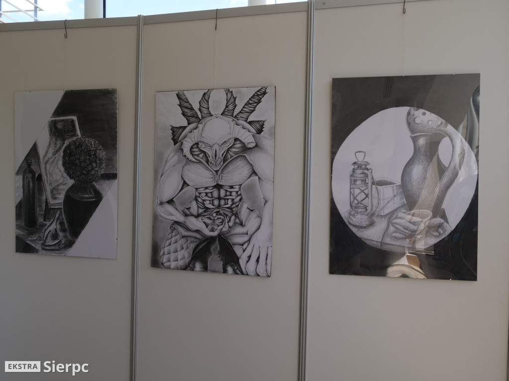 Wystawa grup plastycznych i ceramicznych w CKISz