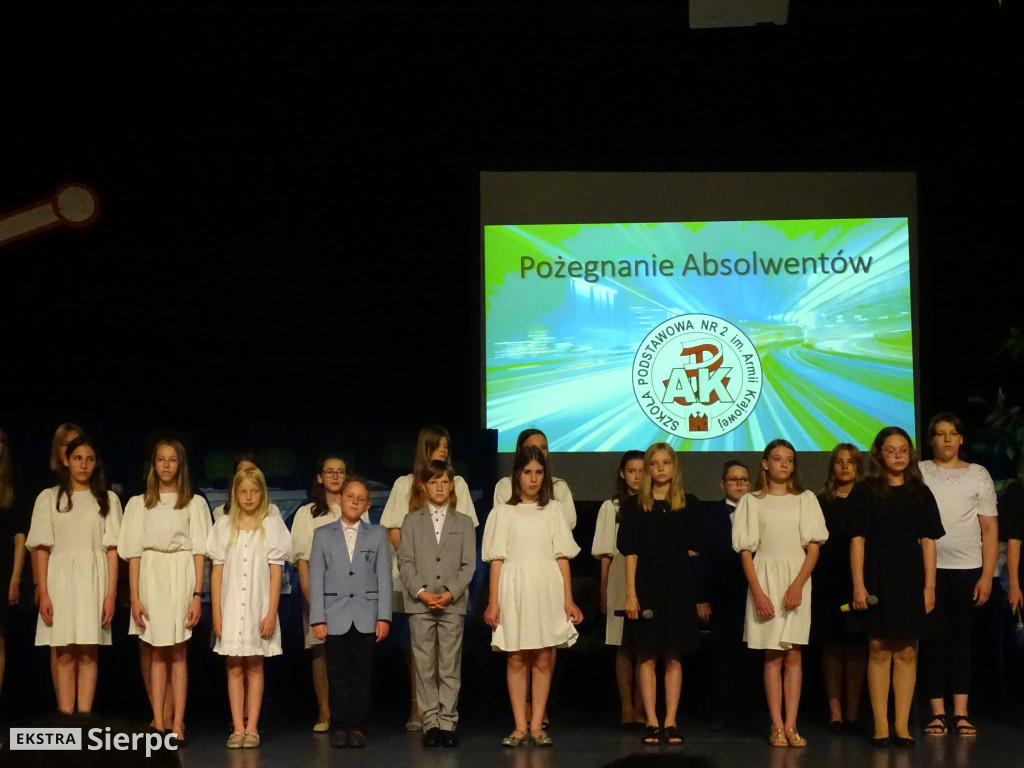 Pożegnanie absolwentów w Dwójce