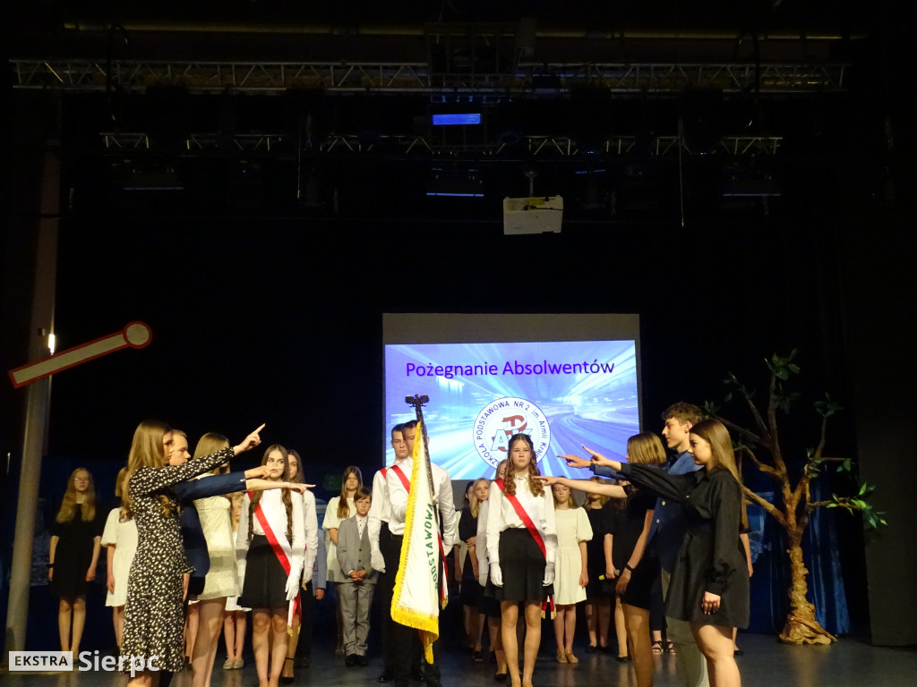 Wystawa grup plastycznych i ceramicznych w CKISz