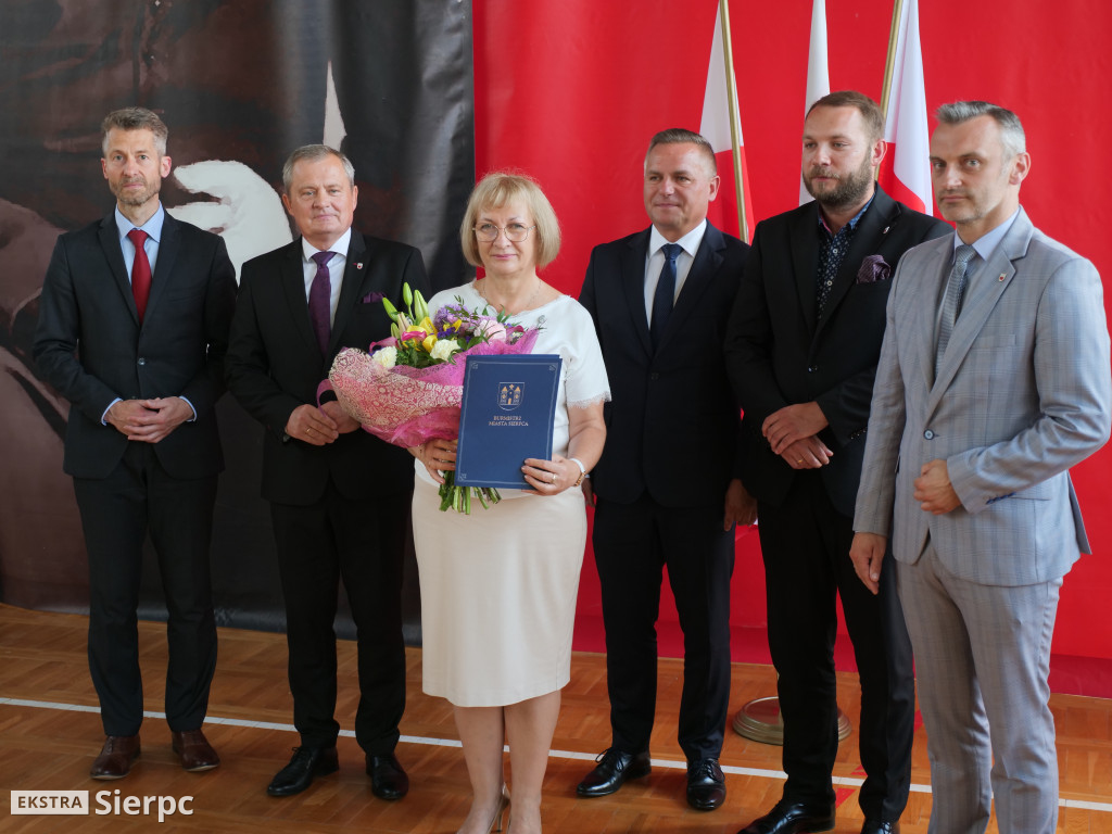 Pożegnanie dyrektor i absolwentów Trójki
