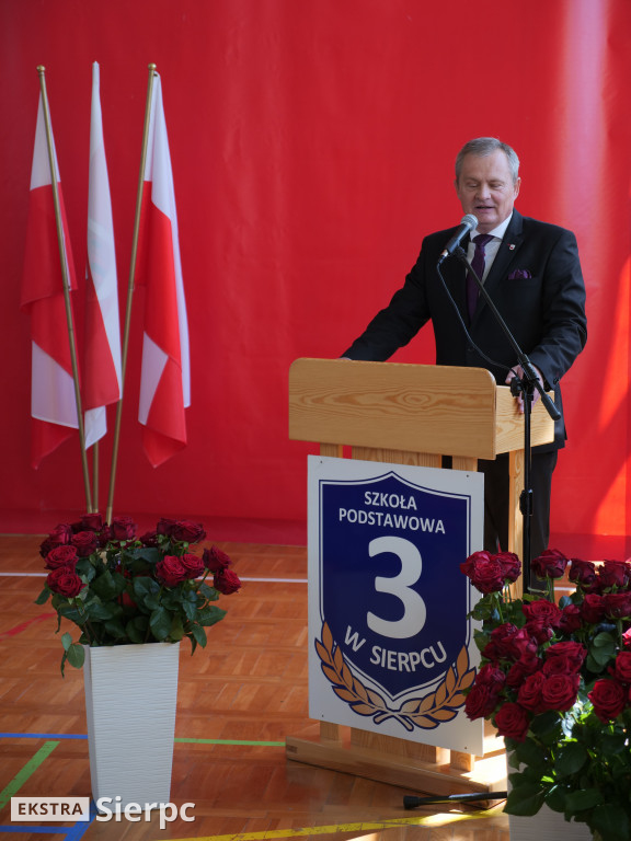 Pożegnanie dyrektor i absolwentów Trójki