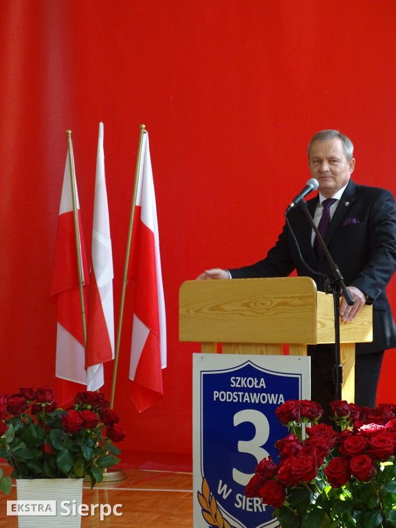Pożegnanie dyrektor i absolwentów Trójki
