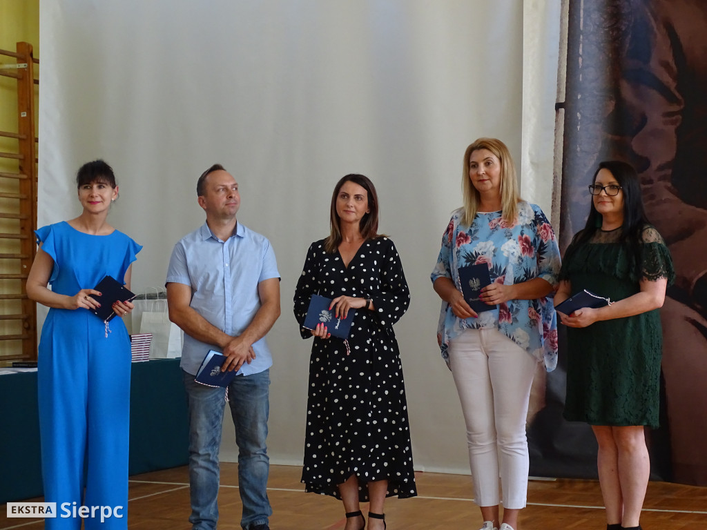 Pożegnanie dyrektor i absolwentów Trójki