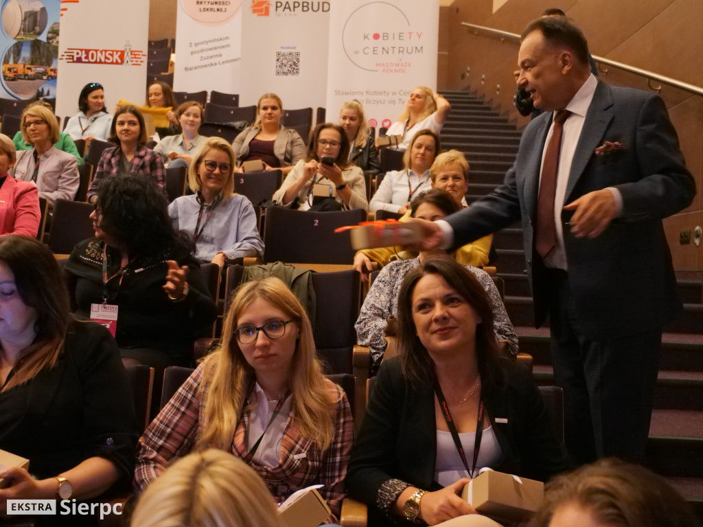 Regionalna Akademia Liderek Kobiet w Centrum