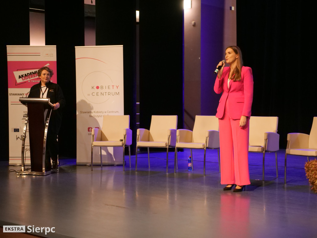 Regionalna Akademia Liderek Kobiet w Centrum