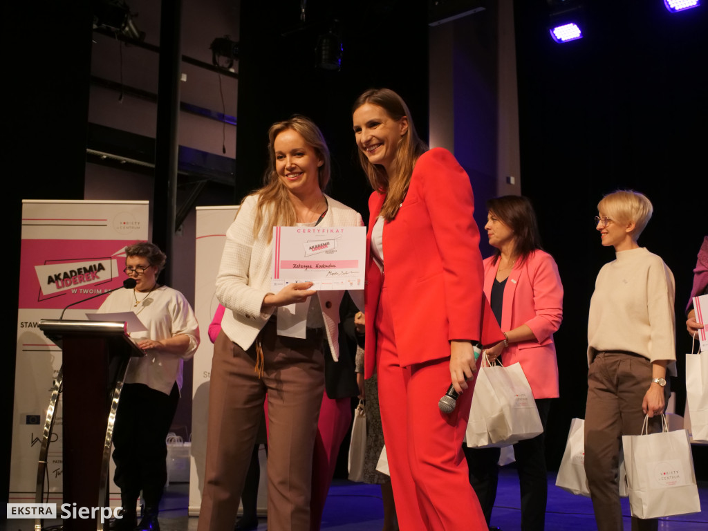 Regionalna Akademia Liderek Kobiet w Centrum