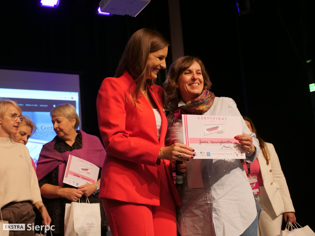Regionalna Akademia Liderek Kobiet w Centrum