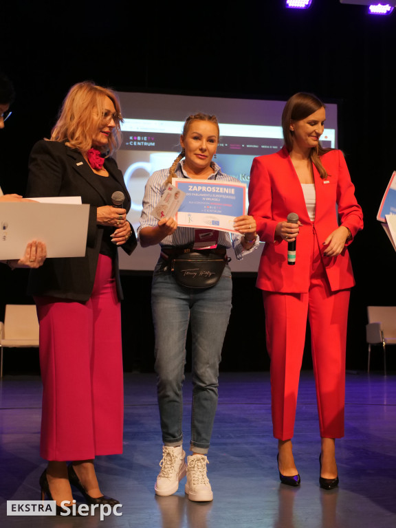 Regionalna Akademia Liderek Kobiet w Centrum