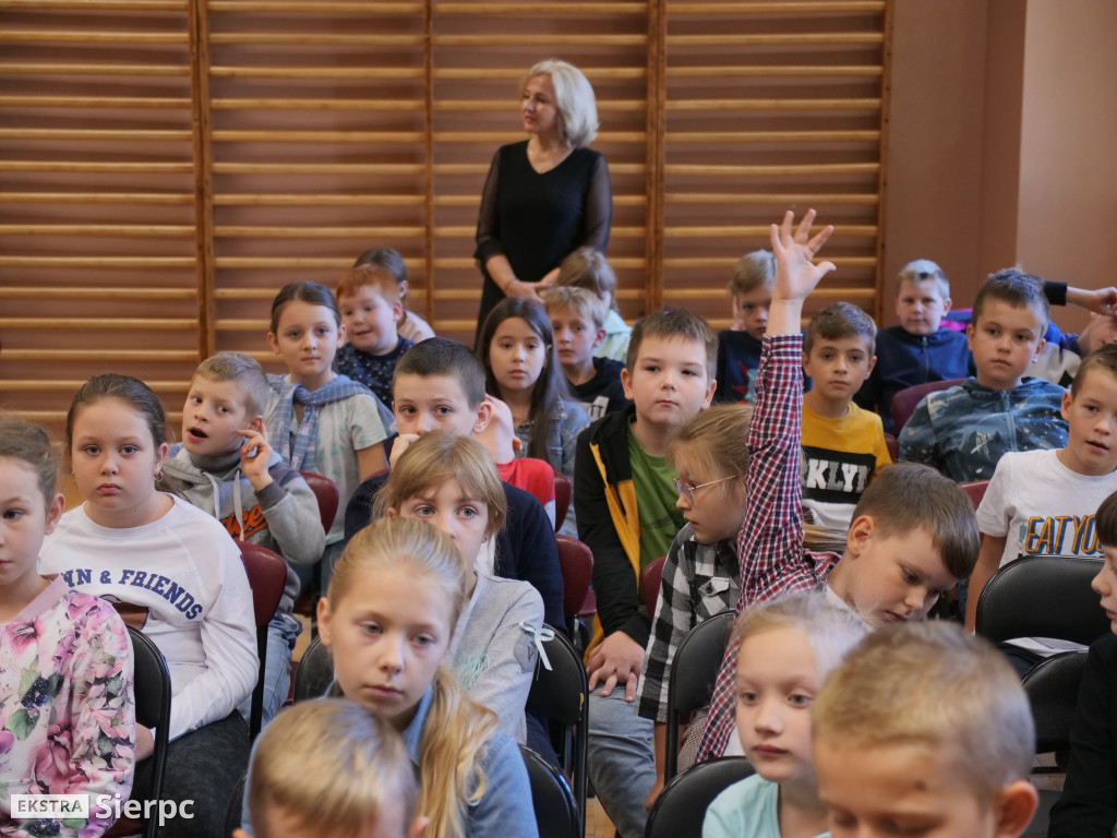 Spotkanie z poetą w Dwójce