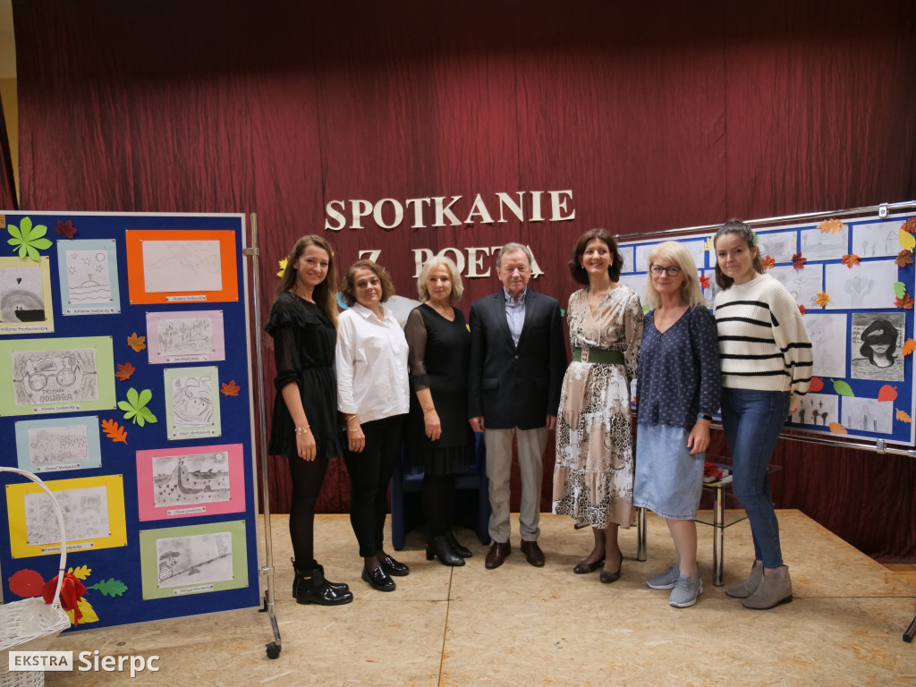Spotkanie z poetą w Dwójce