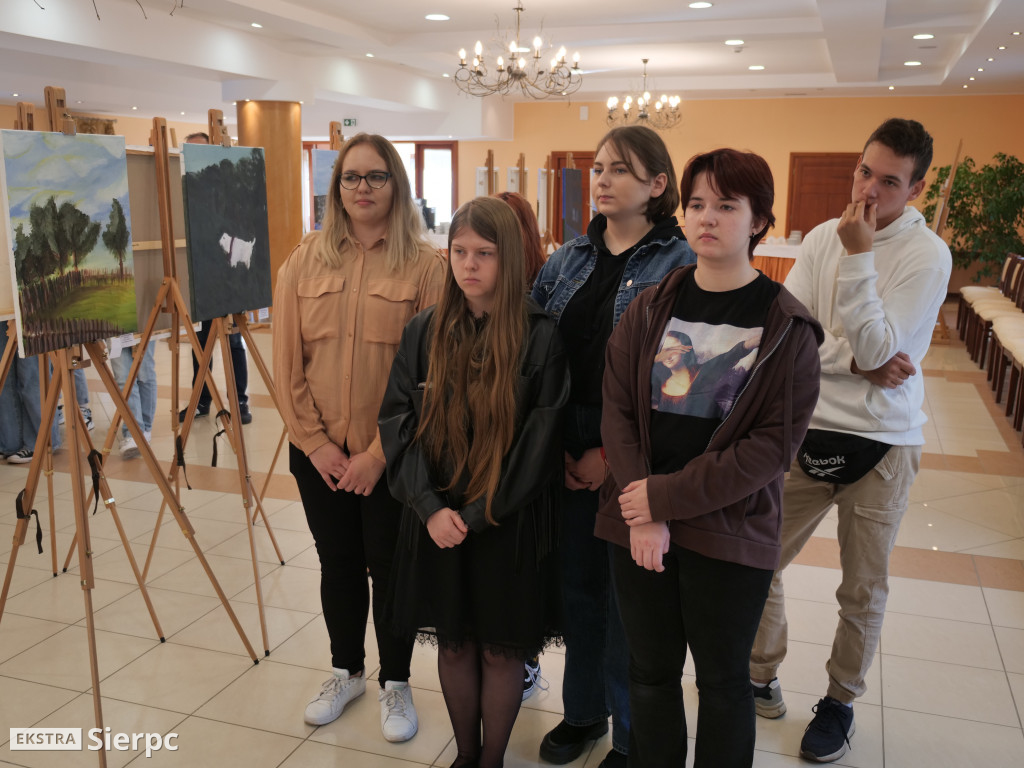 Wystawa prac młodzieży w skansenie