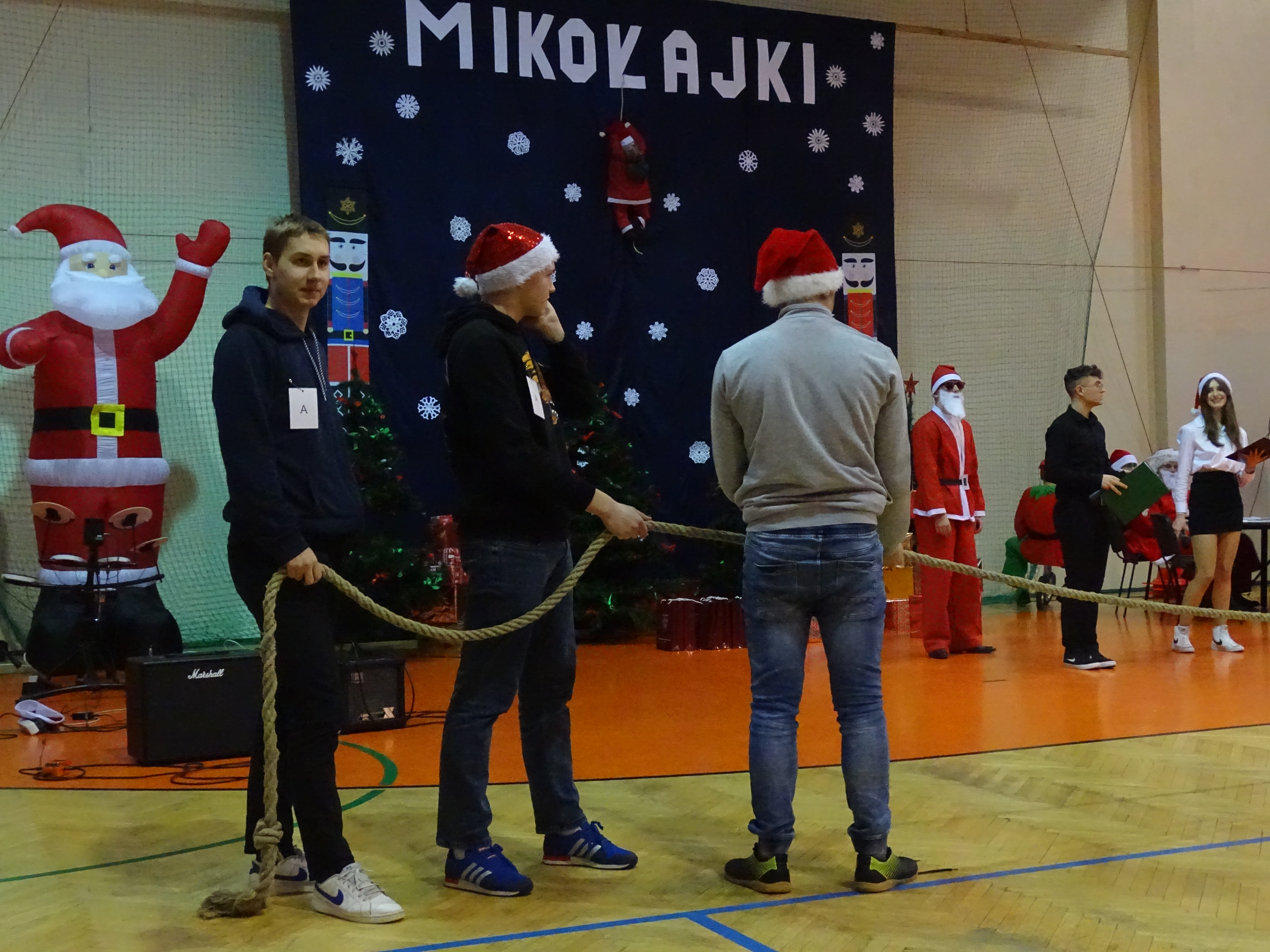 Międzynarodowe mikołajki w LO
