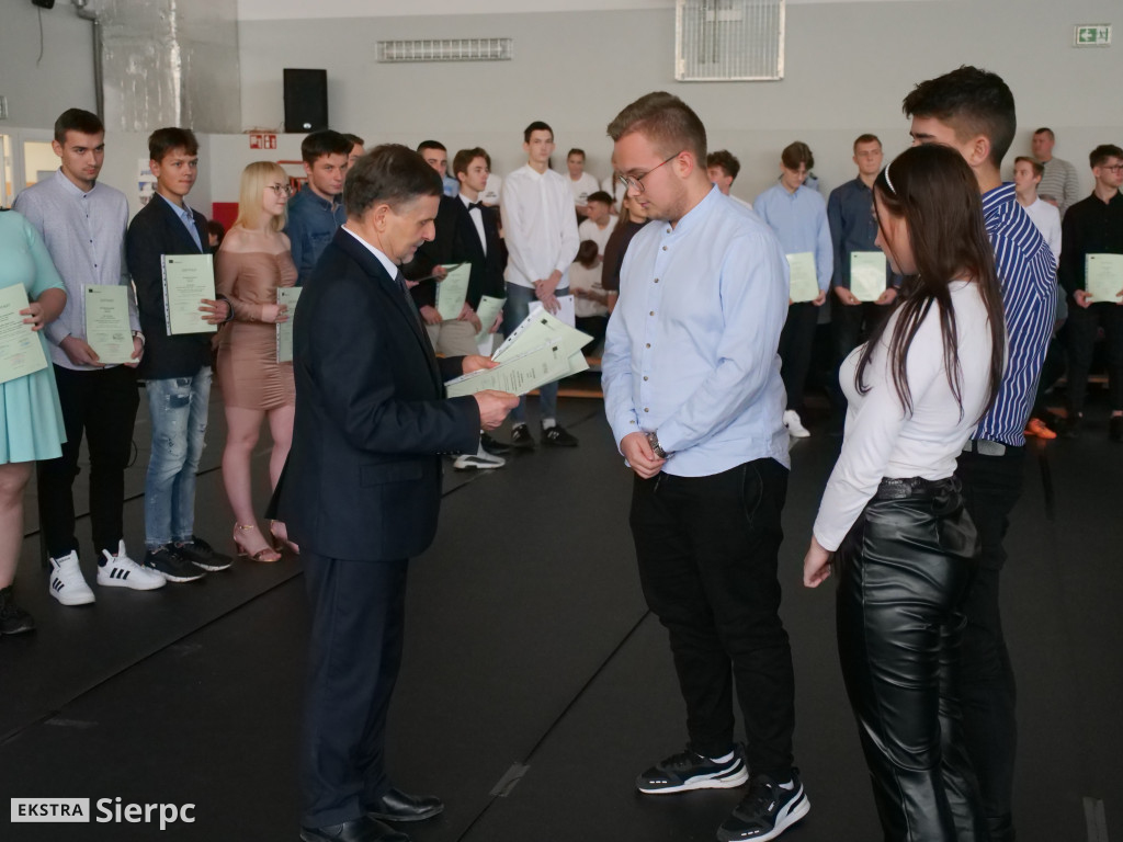 Promocja i ślubowanie klas policyjnych