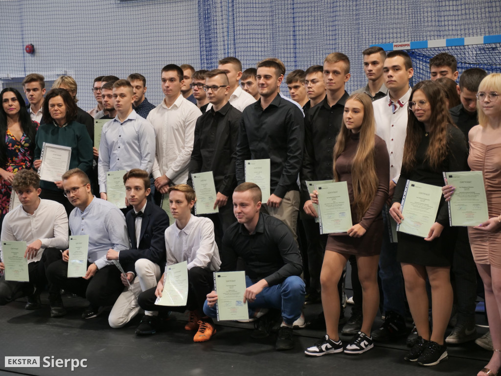 Promocja i ślubowanie klas policyjnych