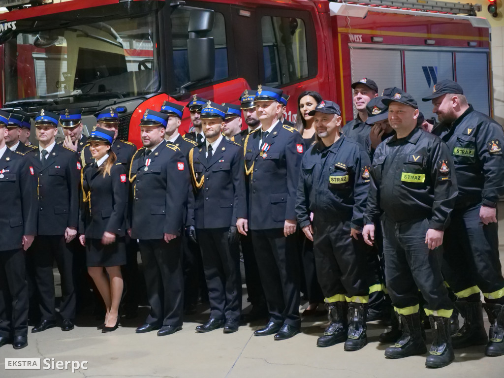 Przekazania samochodów dla strażaków