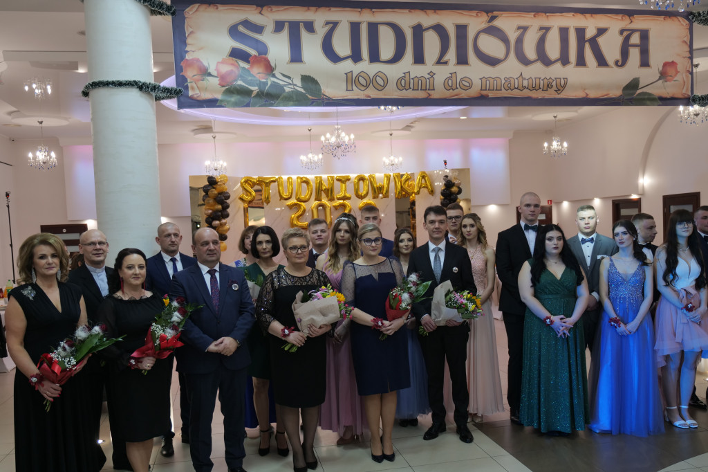 Studniówka w Ekonomiku