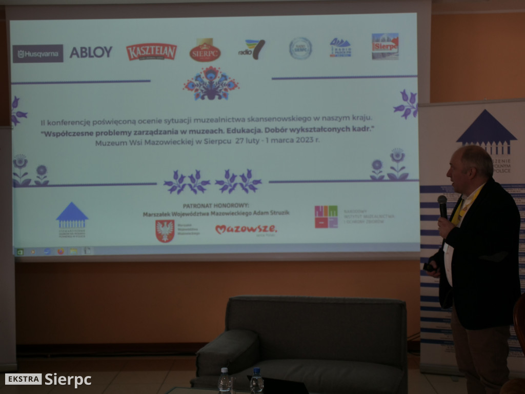 Konferencja w skansenie