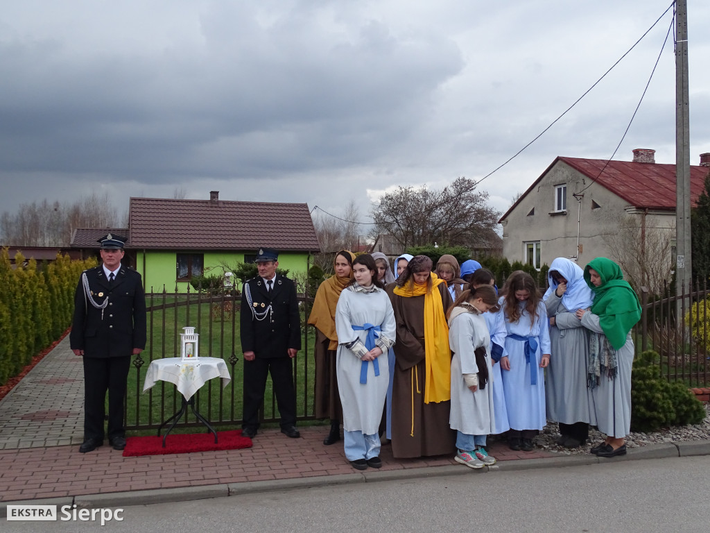Droga krzyżowa w Szczutowie
