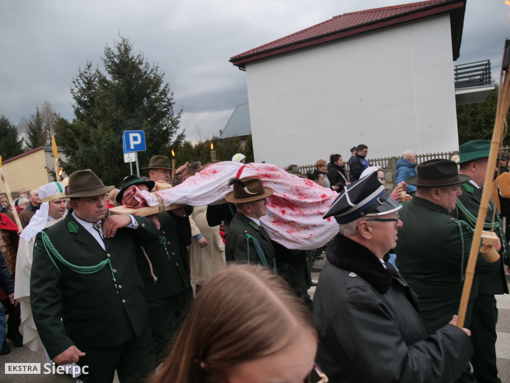 Droga krzyżowa w Szczutowie