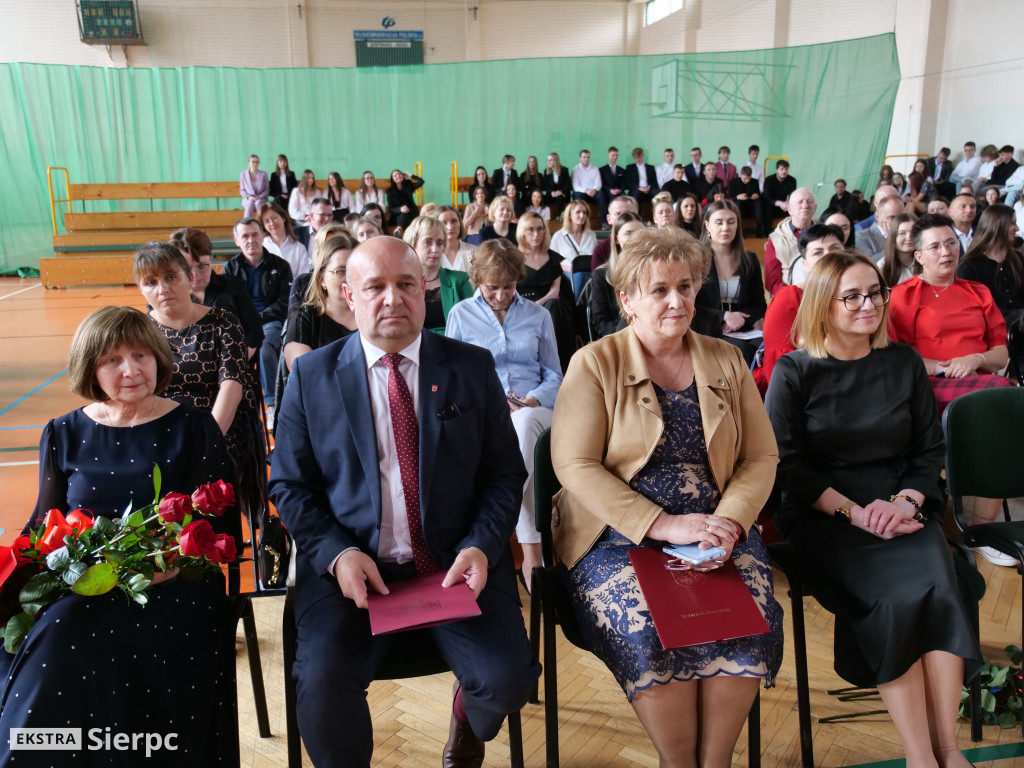 Zakończenie klas IV w LO w Sierpcu