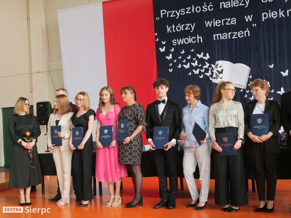 Zakończenie klas IV w LO w Sierpcu