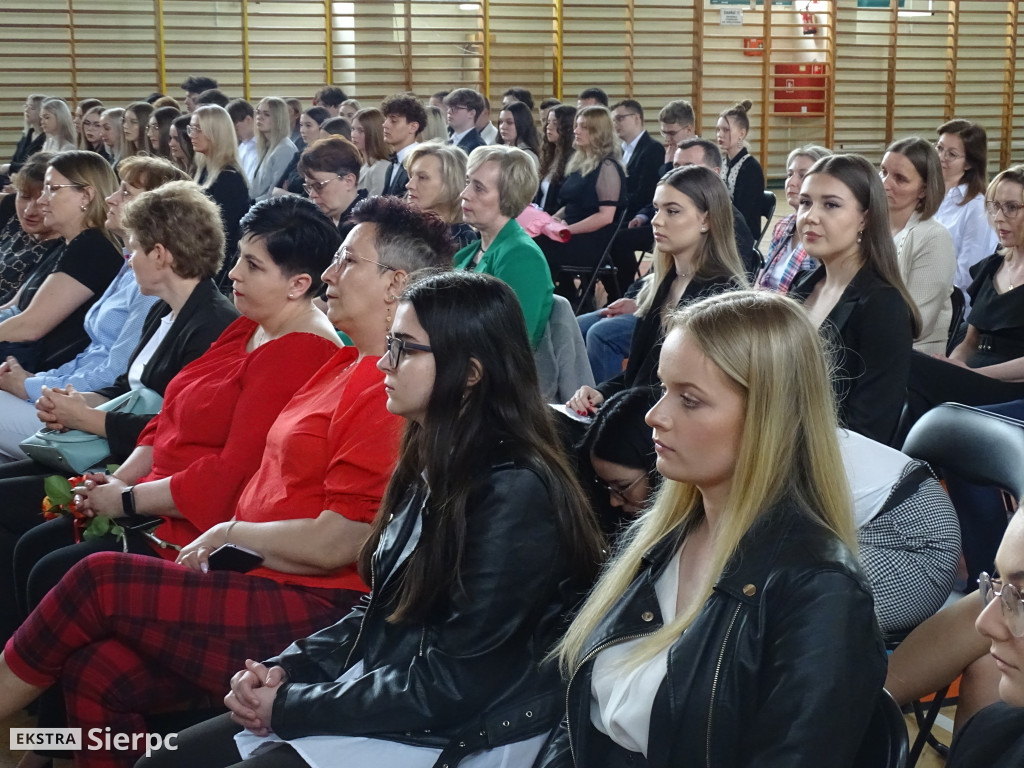 Zakończenie klas IV w LO w Sierpcu