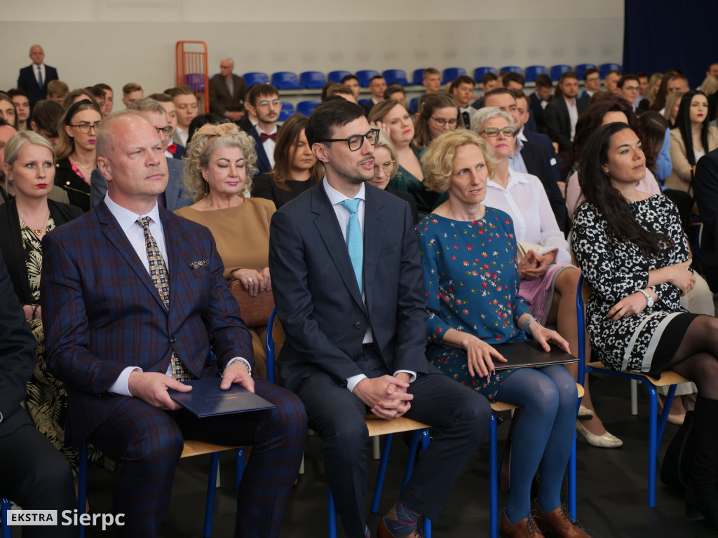 Zakończenie roku dla klas maturalnych w ZS nr 1