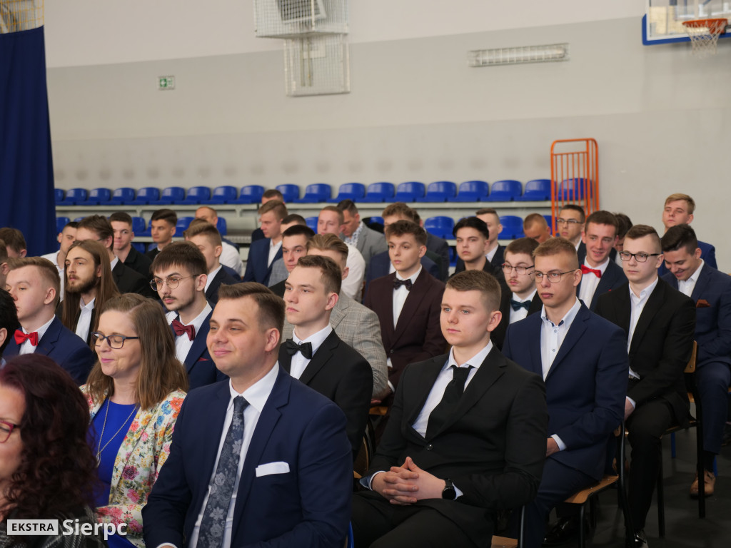 Zakończenie roku dla klas maturalnych w ZS nr 1