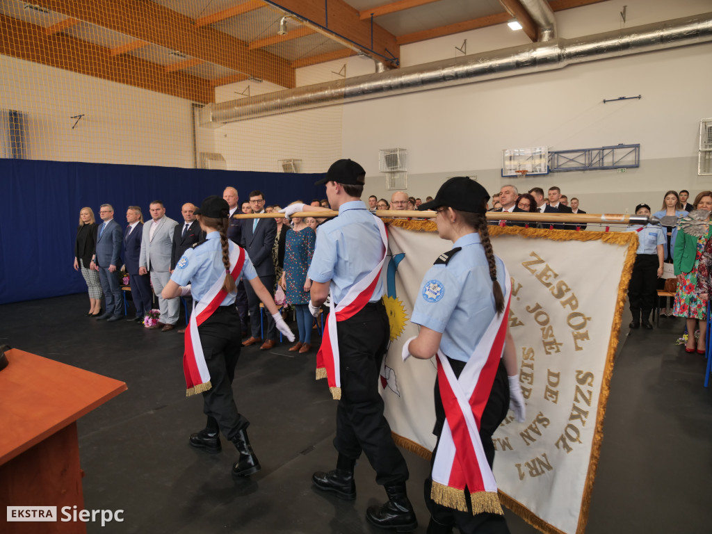 Zakończenie roku dla klas maturalnych w ZS nr 1