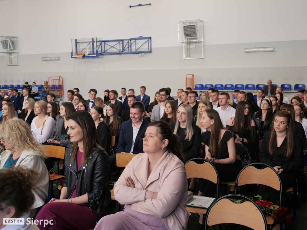 Zakończenie roku dla klas maturalnych w ZS nr 1