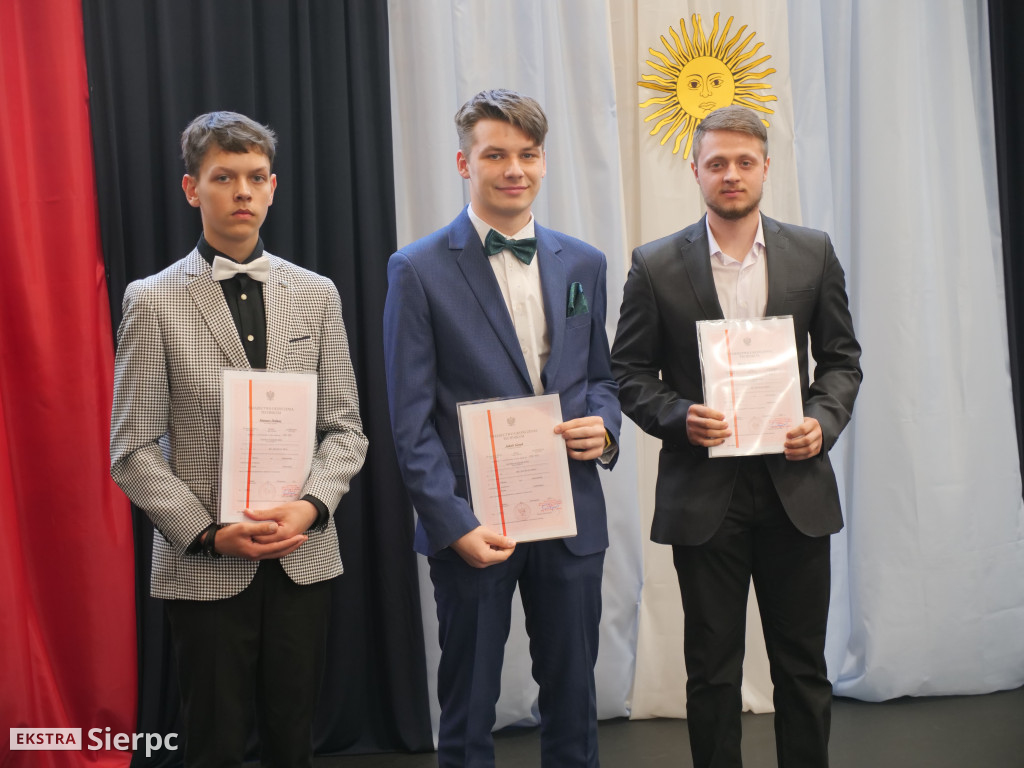 Zakończenie roku dla klas maturalnych w ZS nr 1