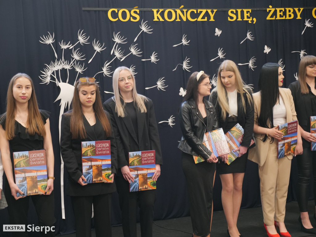 Zakończenie roku dla klas maturalnych w ZS nr 1