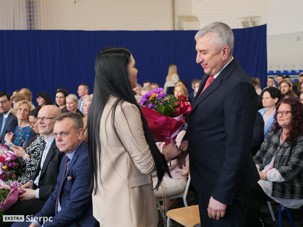 Zakończenie roku dla klas maturalnych w ZS nr 1