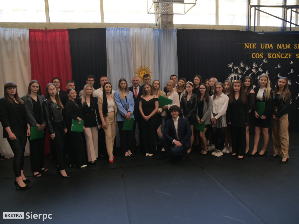 Zakończenie roku dla klas maturalnych w ZS nr 1