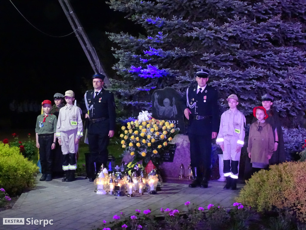 Zamyślenia rodaków w hołodzie Janowi Pawłowi II