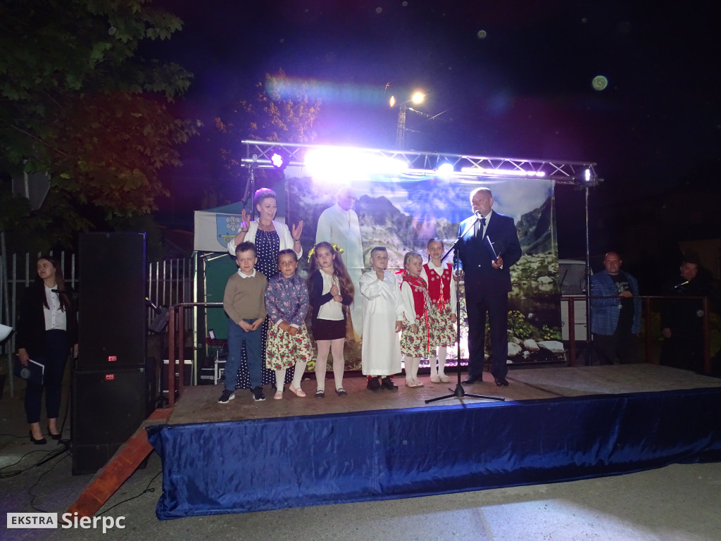 Zamyślenia rodaków w hołodzie Janowi Pawłowi II