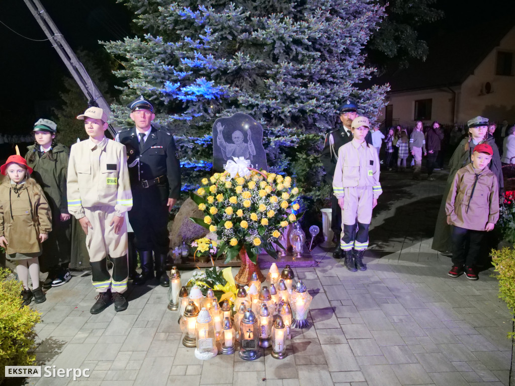 Zamyślenia rodaków w hołodzie Janowi Pawłowi II