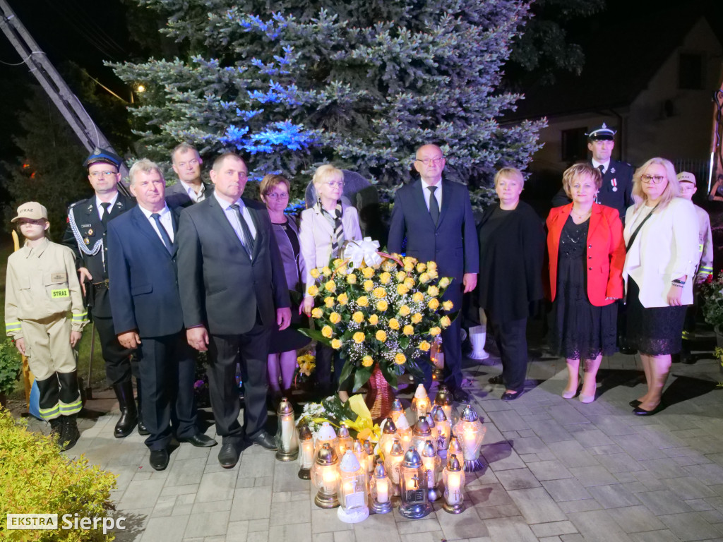 Zamyślenia rodaków w hołodzie Janowi Pawłowi II