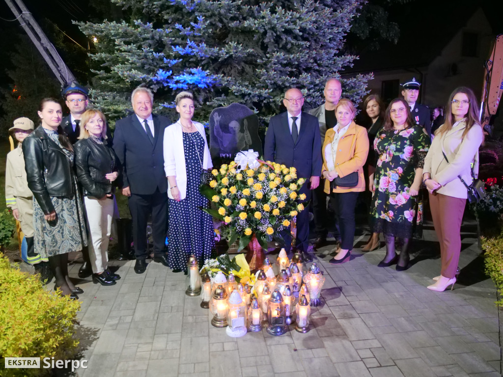 Zamyślenia rodaków w hołodzie Janowi Pawłowi II
