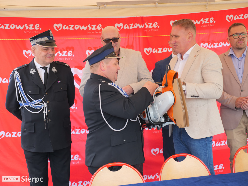 Przekazanie sprzętu dla OSP z gminy Mochowo