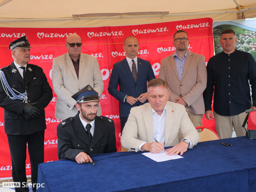 Przekazanie sprzętu dla OSP z gminy Mochowo