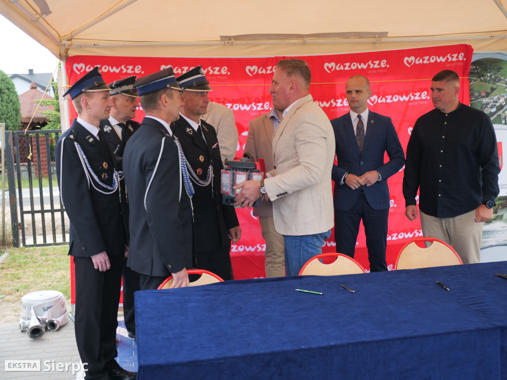 Przekazanie sprzętu dla OSP z gminy Mochowo